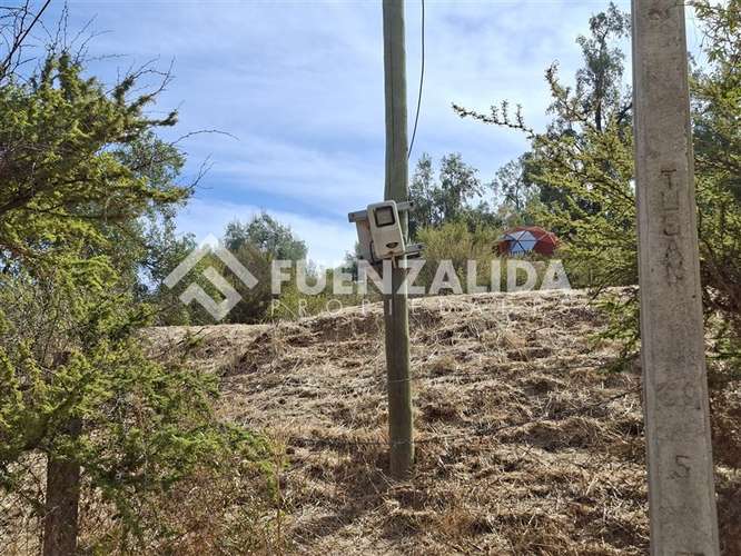 Curacaví. Sitio 9.630 m2 en Condominio. UF 2.490. Agua y Luz