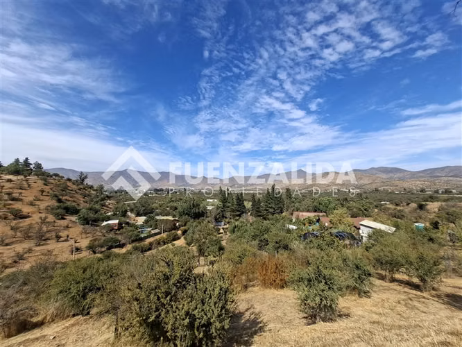 Curacaví. Sitio 9.630 m2 en Condominio. UF 2.490. Agua y Luz