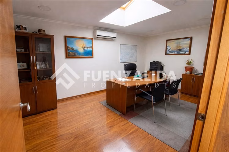 Terreno Oficina 1.734 m2 en venta en La Cisterna