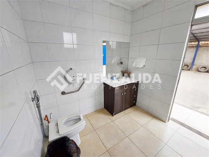 Terreno Oficina 1.734 m2 en venta en La Cisterna