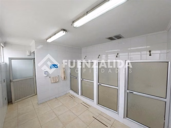 Terreno Oficina 1.734 m2 en venta en La Cisterna