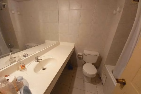 Se vende amplio depto con vista al mar en pleno centro de Puerto Montt - Imagen 17