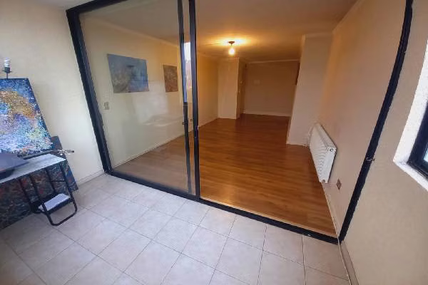 Se vende amplio depto con vista al mar en pleno centro de Puerto Montt - Imagen 3
