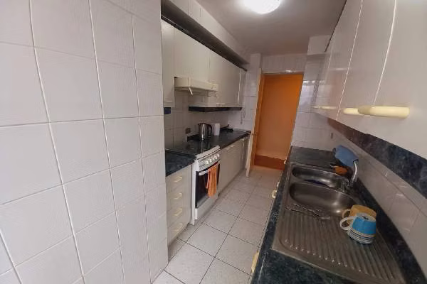 Se vende amplio depto con vista al mar en pleno centro de Puerto Montt - Imagen 9