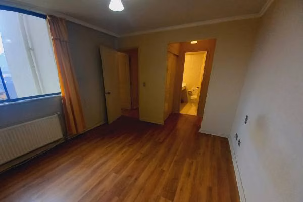 Se vende amplio depto con vista al mar en pleno centro de Puerto Montt - Imagen 16