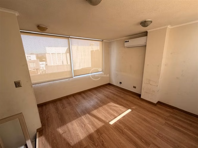 3 Dorm. 2 Baños. 2 terrazas. metro el Sol