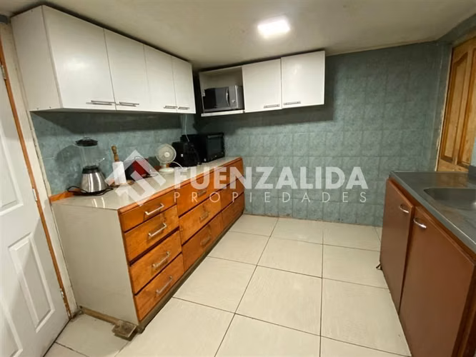 Casa en venta de 5 dorm. 3 baños en Maipú!