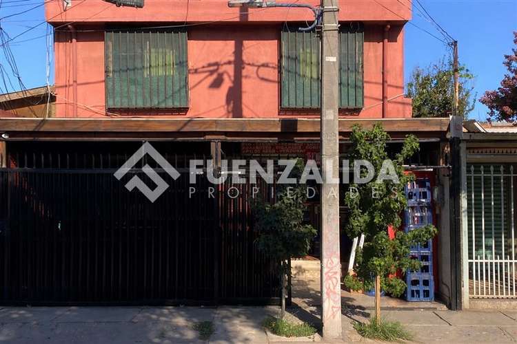 Casa en venta de 5 dorm. 3 baños en Maipú! - Imagen 2