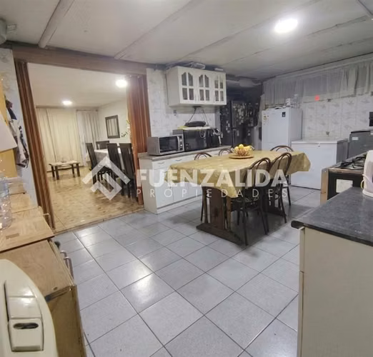 Casa en venta de 4 dorm. en Maipú