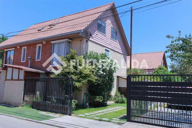 Casa en venta de 5 dormitorios en Puente Alto, APA