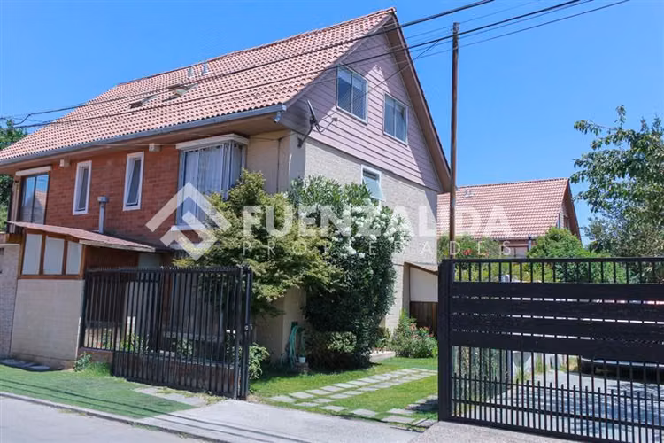 Casa en venta de 5 dormitorios en Puente Alto, APA