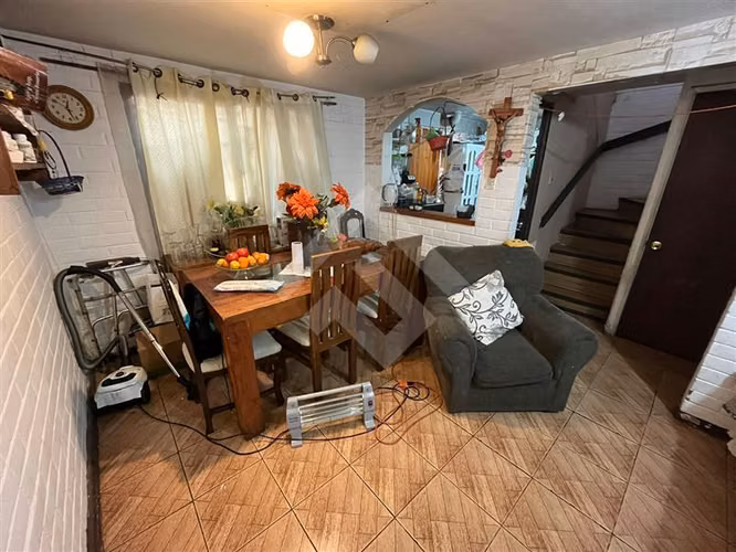 Casa en venta de 4 dormitorios en Puente Alto, APA