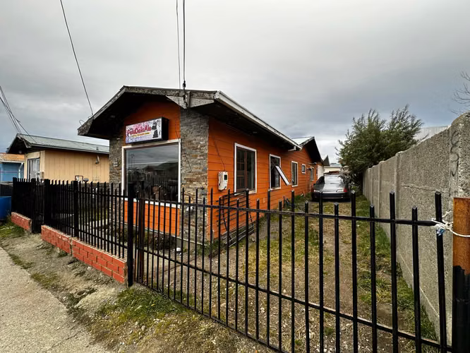 Propiedad calle Zenteno – Sector Sur – con amplio terreno VALOR CONVERSABLE