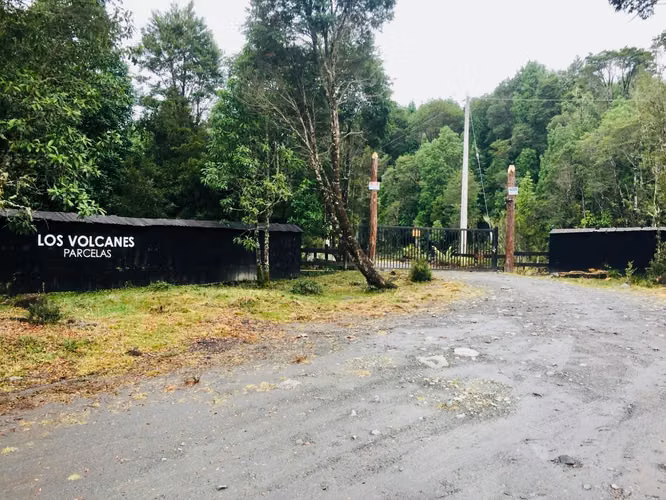 Parcela con bosque nativo en Venta Condominio Los Volcanes, Puerto Varas