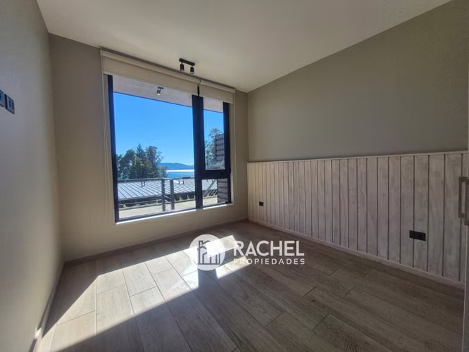 SE ARRIENDAN CASAS CON VISTAS AL LAGO SALIDA VILLARRICA-PUCÓN
