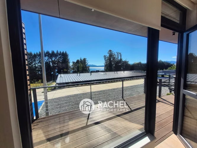 SE ARRIENDAN CASAS CON VISTAS AL LAGO SALIDA VILLARRICA-PUCÓN