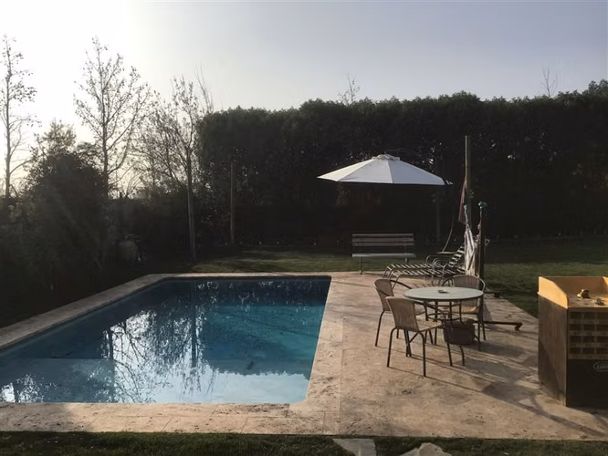 Gran casa moderna en terreno de 1300 metro en Chicureo