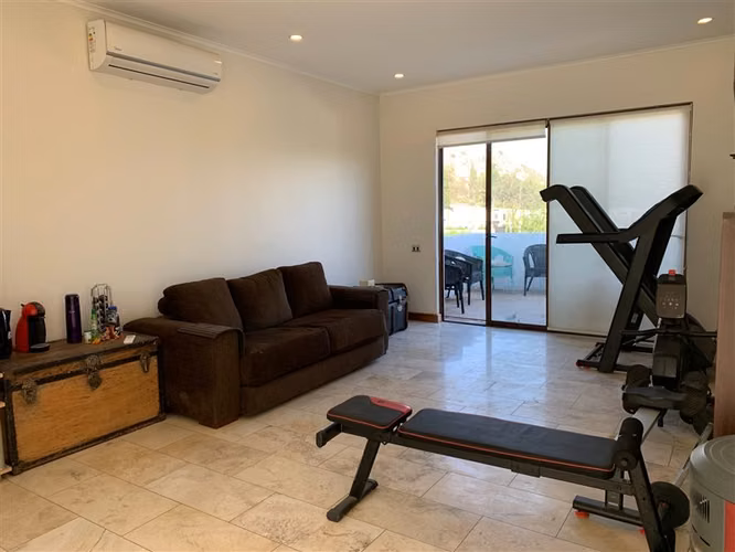 Gran casa moderna en terreno de 1300 metro en Chicureo
