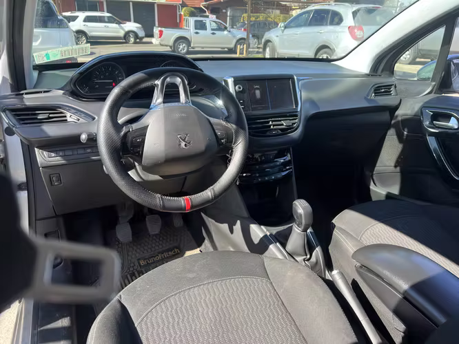 Peugeot 208 ACTIVE 1.2