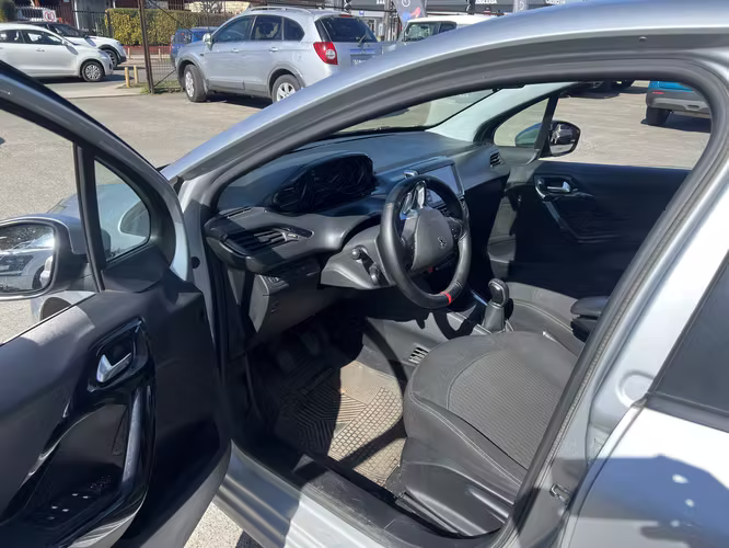 Peugeot 208 ACTIVE 1.2