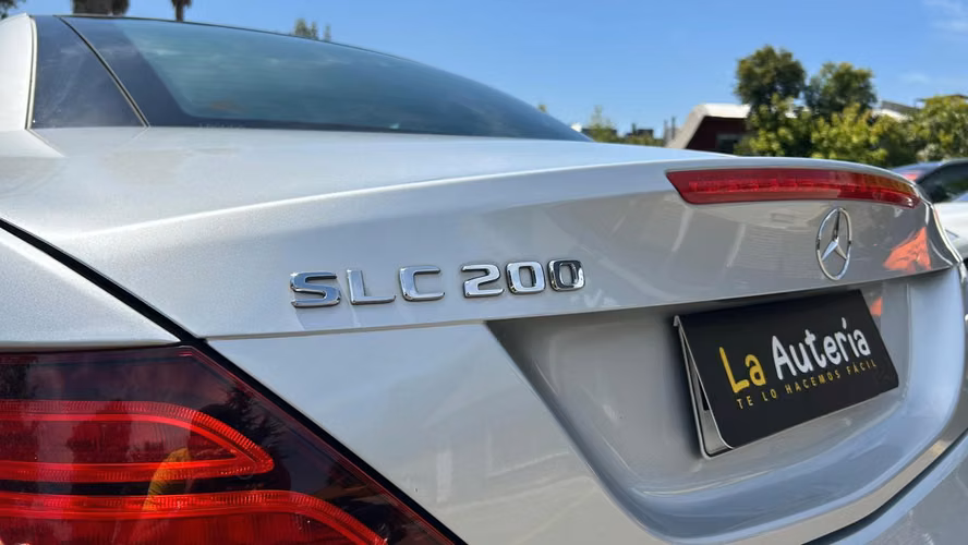 Mercedes Benz SLC-Class 200 2.0 (2020)