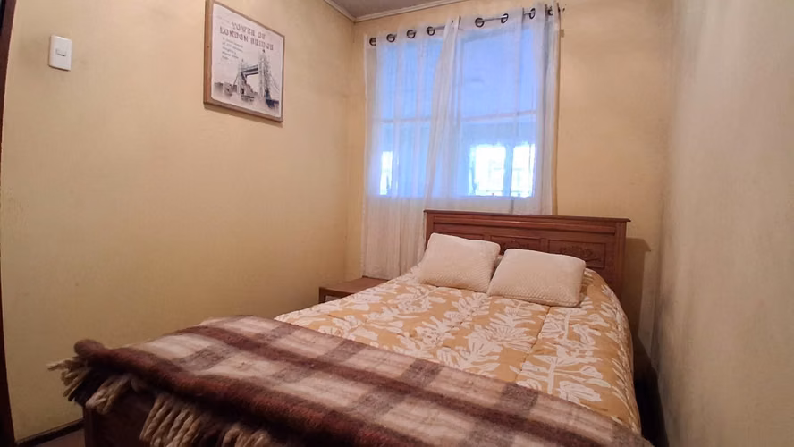 ¡Oportunidad Inversión! Se Vende Impecable Casa 3D-1B-1E en Calle Viviana/La Cisterna