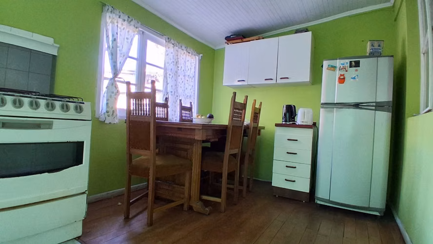 ¡Oportunidad Inversión! Se Vende Impecable Casa 3D-1B-1E en Calle Viviana/La Cisterna