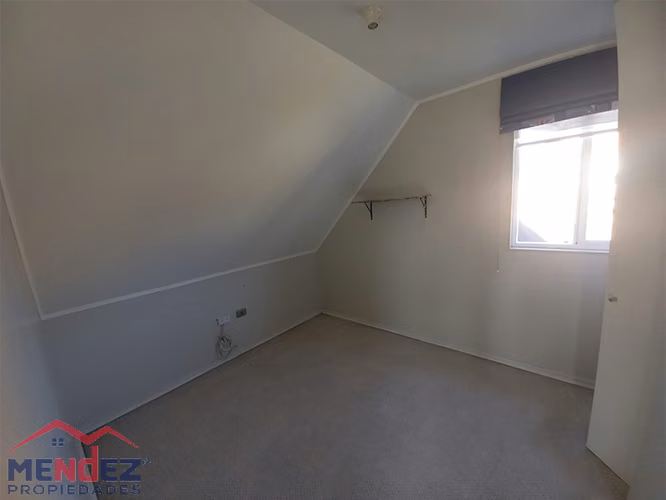 Se vende acogedora propiedad en sector residencial Valle Volcanes