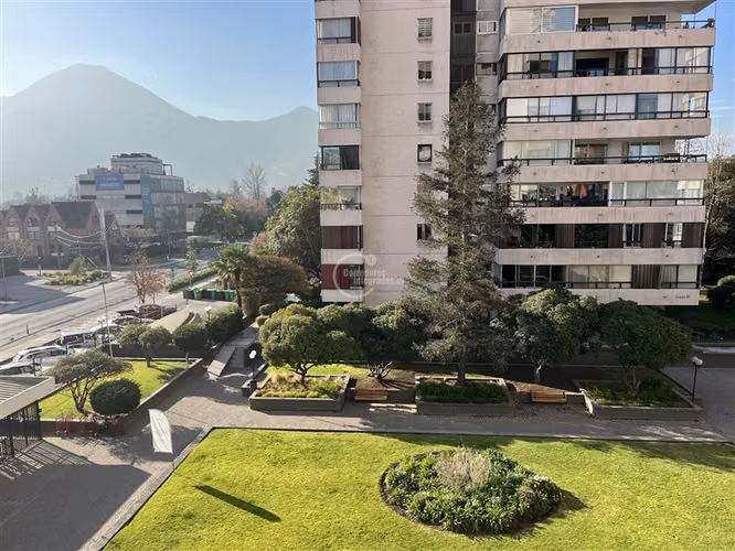 Departamento en arriendo de 4 dorm. en Vitacura
