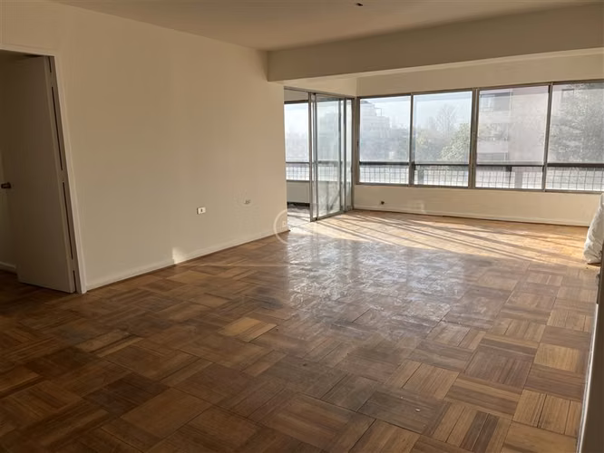 Departamento en arriendo de 4 dorm. en Vitacura