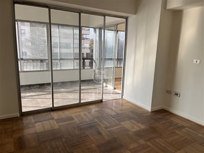 Departamento en arriendo de 4 dorm. en Vitacura
