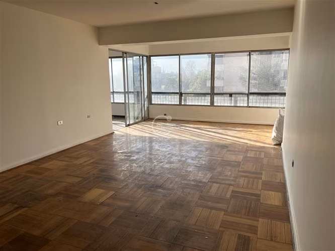 Departamento en arriendo de 4 dorm. en Vitacura