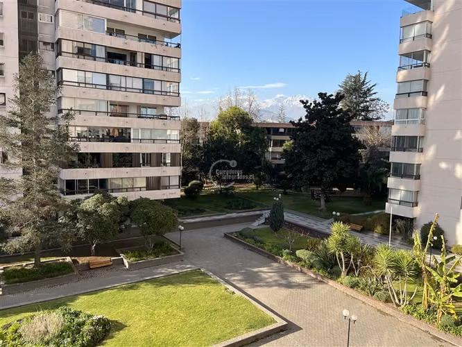 Departamento en arriendo de 4 dorm. en Vitacura