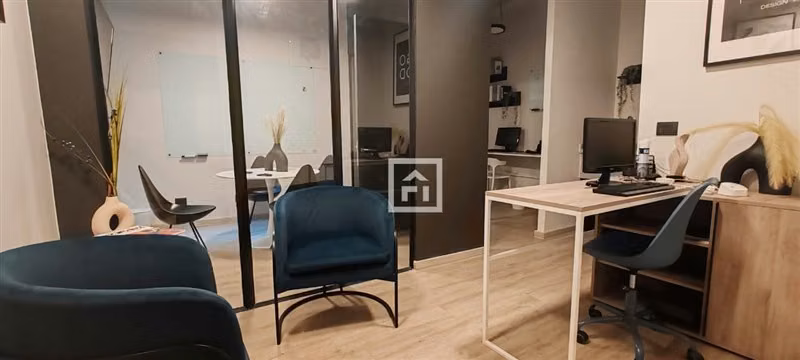 MARAVILLOSA OFICINA EN ARRIENDO EN PROVIDENCIA