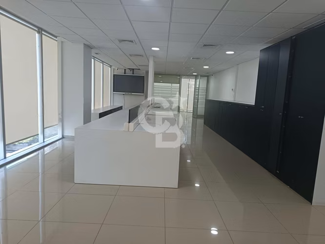 Amplia Oficina con Privado y Sala / metro Pedro de Valdivia - Imagen 6
