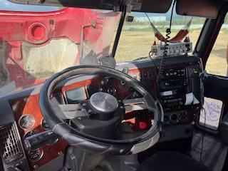 Tractocamión Mack CXU613