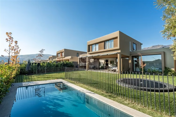 Casa en venta de 5D/4B en Piedra Roja Chicureo - Imagen 2