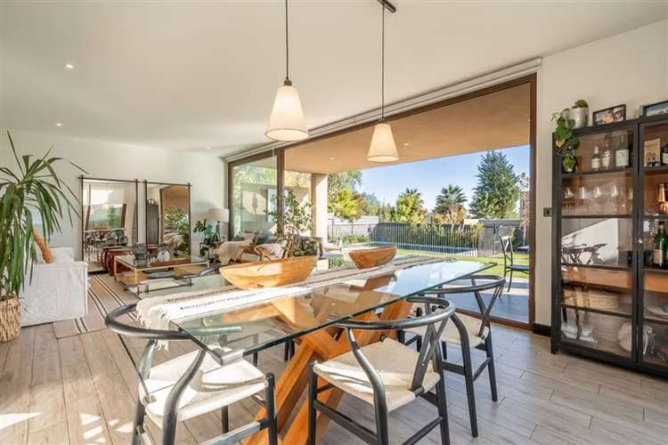 Casa en venta de 5D/4B en Piedra Roja Chicureo