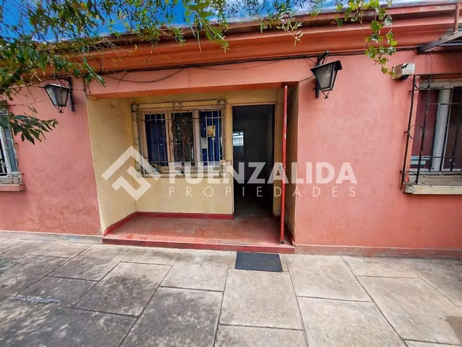 Casa en venta de 5 dorm. terreno 279 m2 en San Miguel