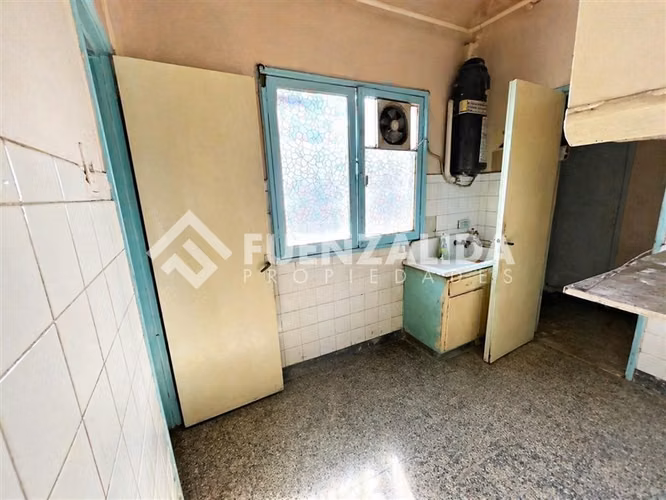 Casa en venta de 5 dorm. terreno 279 m2 en San Miguel
