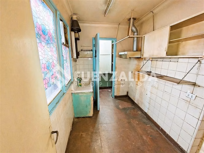 Casa en venta de 5 dorm. terreno 279 m2 en San Miguel