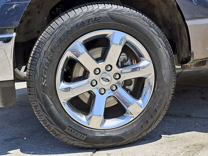 FORD F-150 2023 - Imagen 5