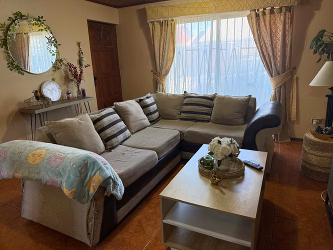 Casa en venta, 4 dorm. 1 baño. Villa Galilea, Talca