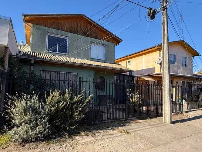 Casa en venta, 4 dorm. 1 baño. Villa Galilea, Talca