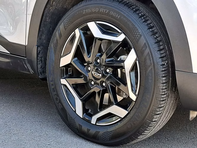KIA SELTOS 2025