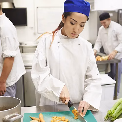 Ayudante de cocina y pastelería