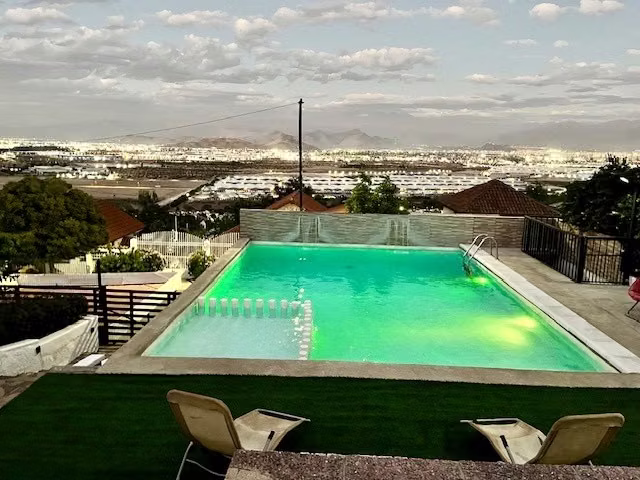 MARAVILLOSA CASA EN LOMAS DE LO AGUIRRE