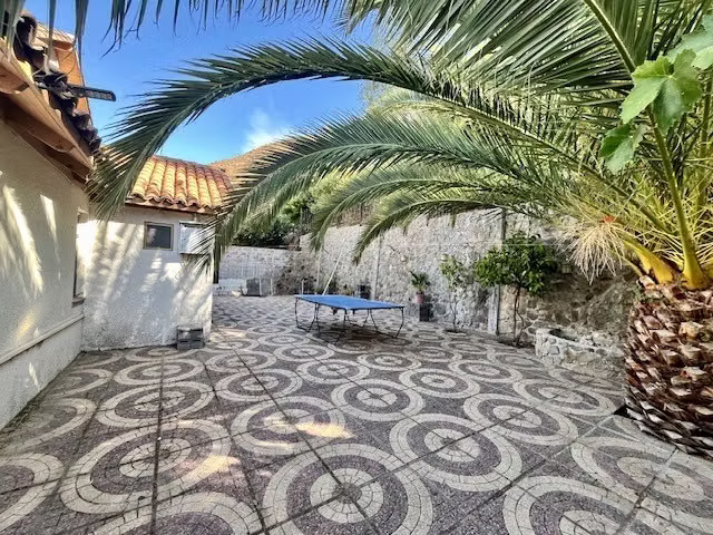 MARAVILLOSA CASA EN LOMAS DE LO AGUIRRE