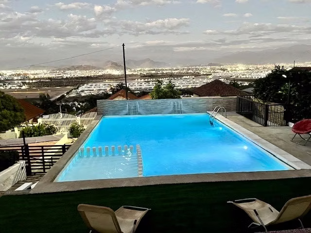 MARAVILLOSA CASA EN LOMAS DE LO AGUIRRE