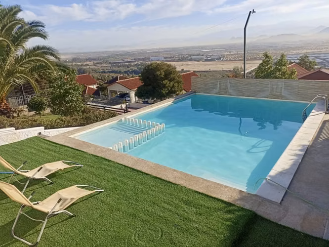 MARAVILLOSA CASA EN LOMAS DE LO AGUIRRE